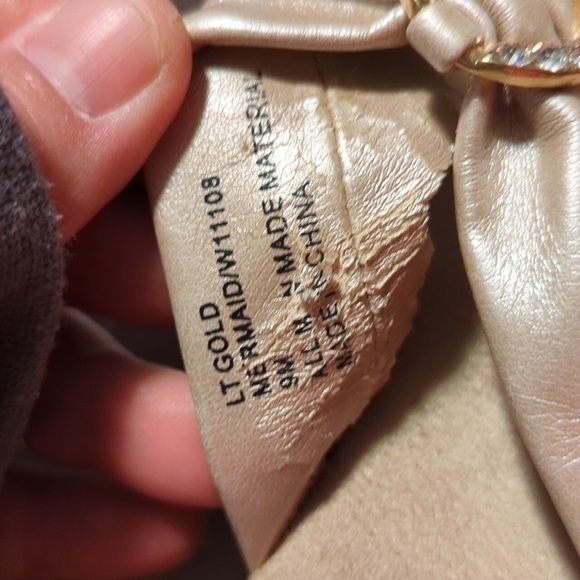 WHITE mountain 9M gold sparkle sandals thong beach wedding flip flops bridal - Picture 10 of 11